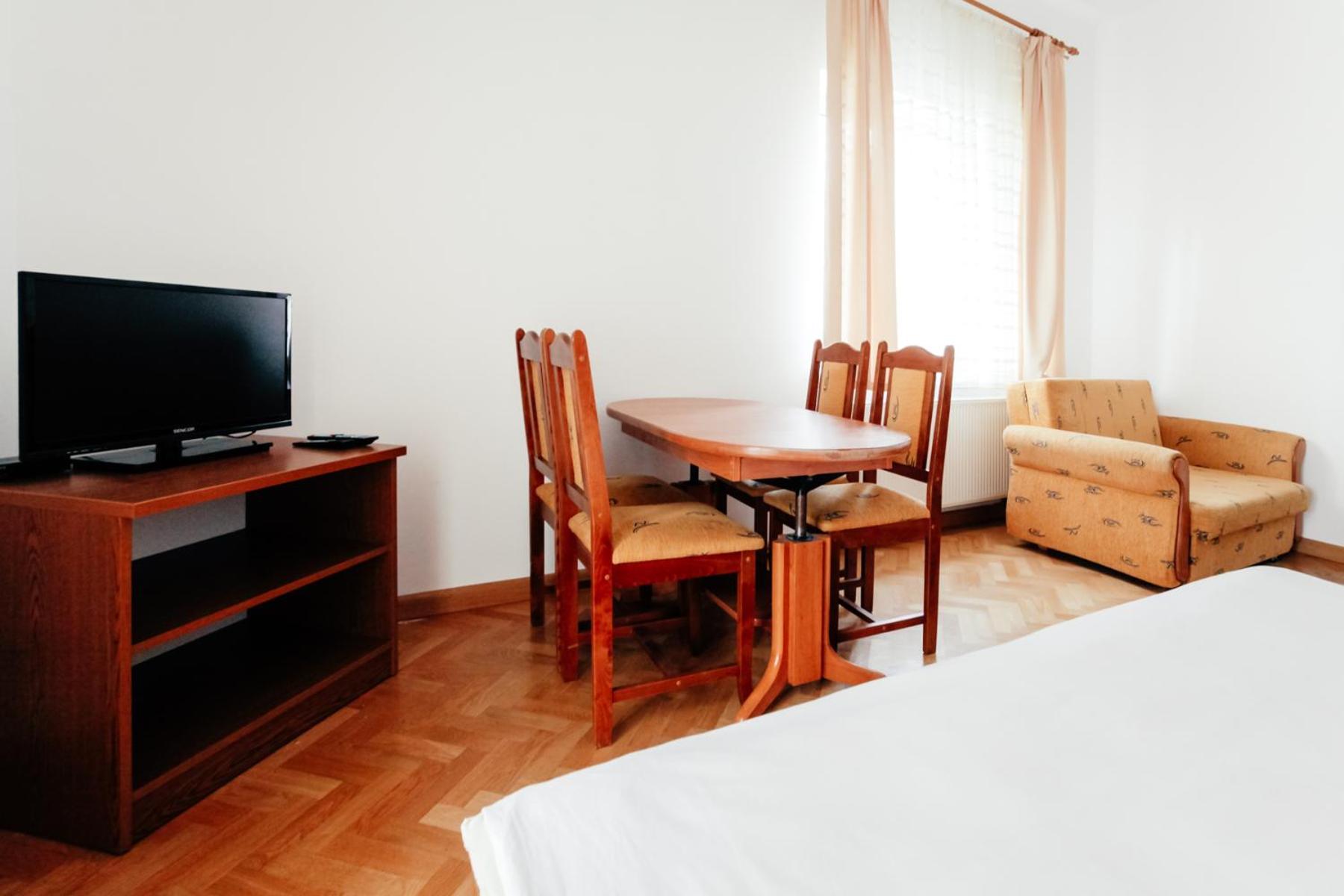 Hotel Gosciniec Jedrus Dąbki Exteriér fotografie